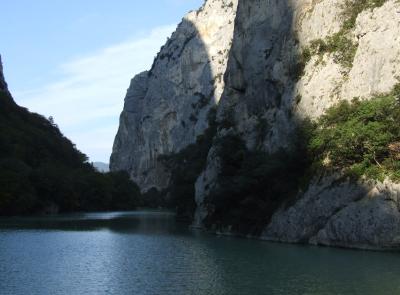 Ragazzo di 19 anni scomparso: la Regione autorizza lo svuotamento della diga del Furlo