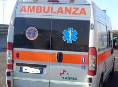 Incidente tra più mezzi lungo l'A14, quattro feriti trasportati a Torrette. Il traffico va in tilt