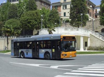 Macerata, ascensori dei Giardini Diaz chiusi: servizio bus attivo anche al mattino