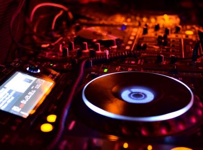 Civitanova, come diventare dj o videomaker: il Comune offre corsi gratuiti per gli under 30