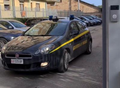 Auto di lusso e società fantasma: sequestro antimafia da 3,3 milioni a un imprenditore del Maceratese