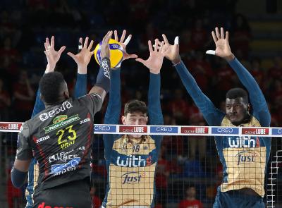 Lube, il riscatto non arriva: Verona si porta 2-0 nella serie dei quarti di finale