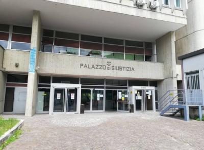 "L'accusa di violenza sessuale non ammette dubbi. Giudici esposti al ludibrio, ma hanno applicato codice"