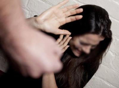 È giustificabile il marito che maltratta la moglie per gelosia?