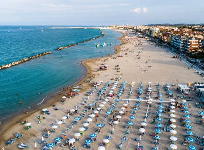 L'acqua del mare sfiora quota 30 gradi: in venti anni aumento di 4,5°C