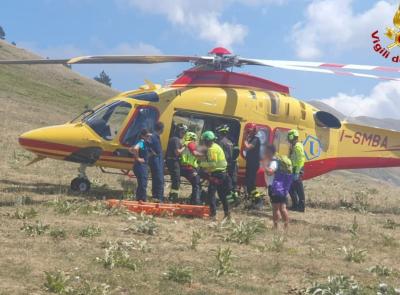 Visso, cade con la Vespa lungo la Valnerina: trasferito d'urgenza Torrette