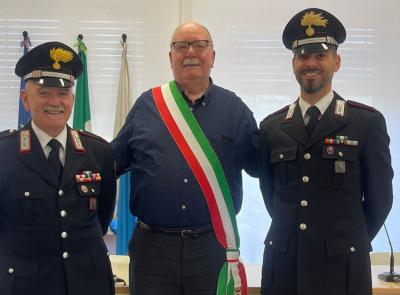 Castelraimondo, il sindaco incontra il nuovo maresciallo dei carabinieri Claudio Di Noia