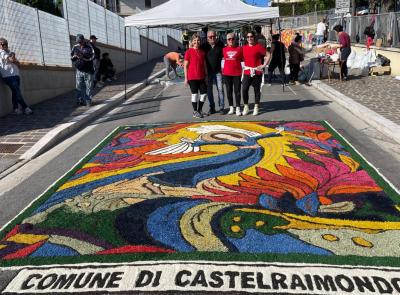 Legame floreale tra Castelraimondo e Mogliano: amicizia celebrata nell'Infiorata dell'Ascensione