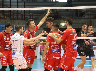 La Lube cede al tie-break contro Perugia: agli umbri la Jesi Volley Cup