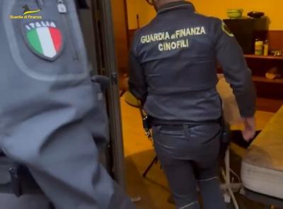 Montecosaro, in casa oltre 38 grammi tra cocaina ed eroina: 45enne ai domiciliari, arrestato di nuovo