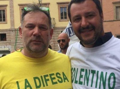 Tolentino, la Lega organizza gazebo a sostegno di Matteo Salvini: "Si è oltrepassato qualsiasi segno"