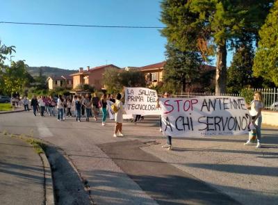 No a una nuova antenna a Belforte, la protesta dei cittadini: "Non ci fermeremo" (FOTO)