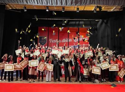 UniCam celebra la Festa della Laurea: consegnate le pergamene ai laureati 2022/2023