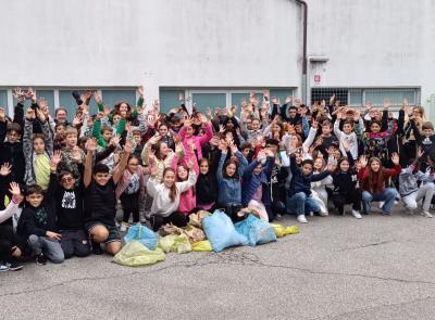 San Severino, "Puliamo il mondo": moltissimi studenti in prima linea per la salvaguardia dell'ambiente