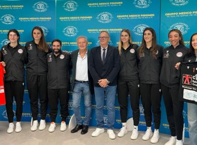 Fisiomed rinnova la partnership con la Cbf Balducci: le arancionere ospiti nella sede di Sforzacosta (FOTO)