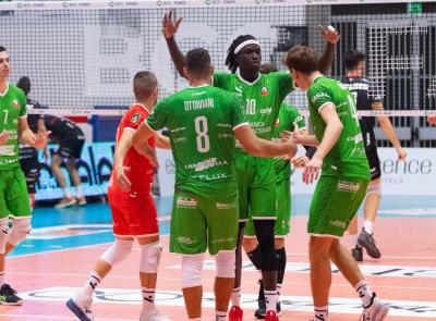 Volley Serie A2, Banca Macerata Fisiomed mastica amaro: Fano vince il derby 3-1