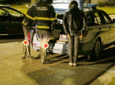 Civitanova, sabato sera con 34 patenti ritirate: in tre "troppo" ubriachi, scatta anche il sequestro dell'auto