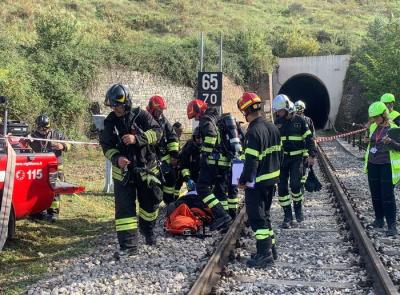 Tolentino - Treno si blocca nella galleria e scoppia un incendio, ma è solo un'esercitazione