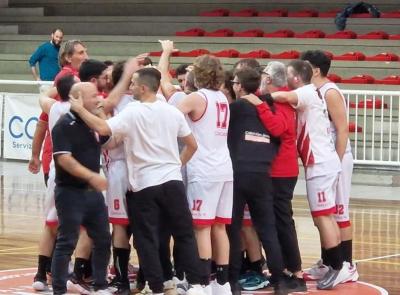 La Climacalor schianta il Basket Macerata al termine di un derby vibrante (77-66)