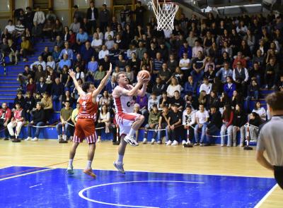 Serie B, l'Halley Matelica soffre, ma fa sua la sfida contro il fanalino di coda Teramo