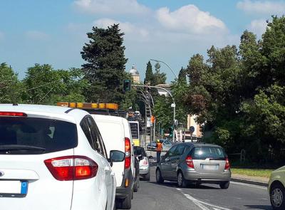 Macerata, commemorazione dei defunti: aumenta il traffico verso il cimitero, come cambia la viabilità