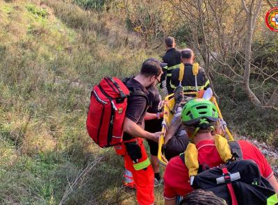 Perde l'appiglio durante l'arrampicata e cade rovinosamente: soccorso climber