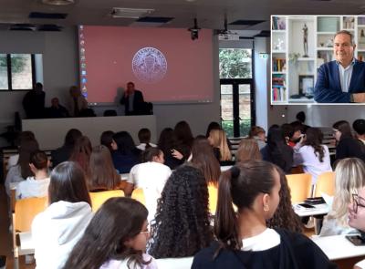 Macerata, "Ripensando Maometto e Carlo Magno": lezione del professor Hodges per gli studenti del liceo classico