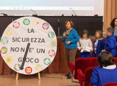 "Sicurezza sul lavoro", gli alunni delle scuole primarie di Macerata apprendono con Napo