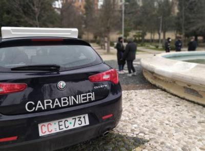 Macerata, accoltellato ai Giardini Diaz per difendere l'amico: in due ai domiciliari per tentato omicidio