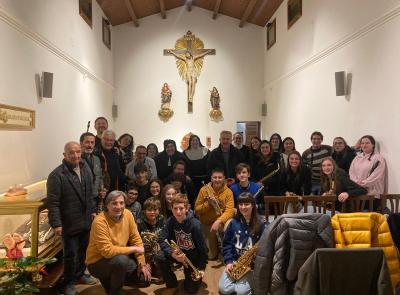 Camerino, uniti dalla musica: clarisse e ragazzi festeggiano Santa Cecilia