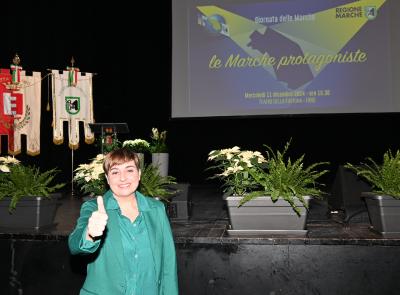 La regione Marche premia Benedetta Rossi con il Picchio d'Oro 2024: "Le mani raccontano chi siamo"