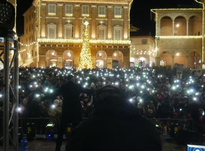 Successo per il capodanno in piazza a Macerata (FOTO)