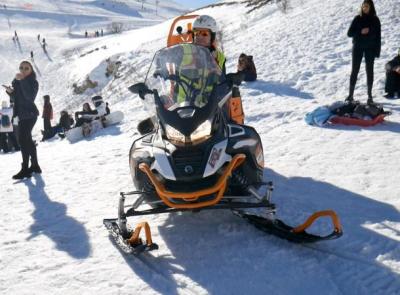 Sassotetto, in meno di un mese 31 incidenti sulle piste da sci: gran lavoro per la polizia