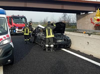 Schianto in A14 tra auto e camion: quattro feriti estratti dalle lamiere