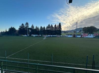 Caldarola si rifà il look: nuovo manto sintetico per il campo sportivo