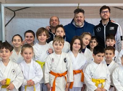 Tolentino, il Fratini Karate Team brilla al Trofeo Marche: 31 medaglie per i giovani di Passo di Treia