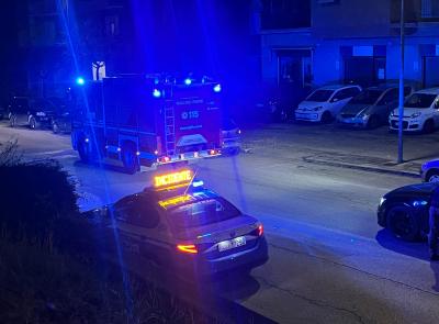 Macerata, incidente nella notte in via dei Velini: scontro tra due auto, sei feriti