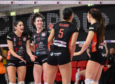 La Cbf Balducci Hr suona la settima: Melendugno cade in 4 set a Macerata