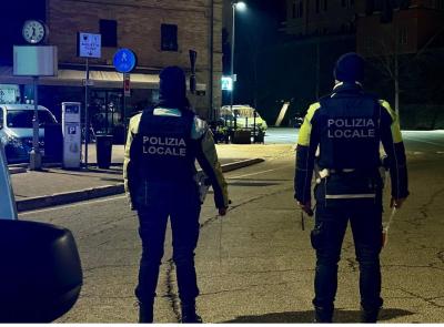 Macerata. sosta selvaggia in centro: elevate 12 multe