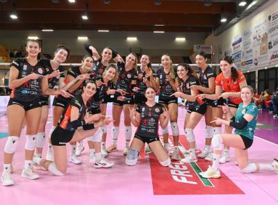 La Cbf Balducci sale sull'ottovolante e vola al secondo posto della Pool Promozione: Decortes super