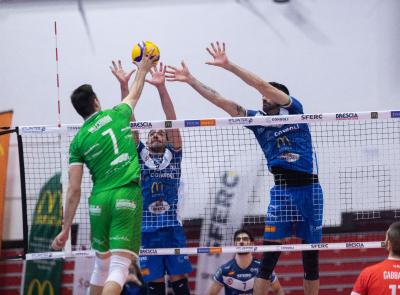 Volley, la Banca Macerata Fisiomed cade a Brescia: i lombardi vincono in 4 set