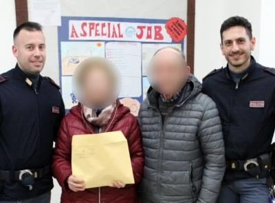 Civitanova, truffano coppia di anziani poi tentano la fuga al casello dell'A14: denunciati tre giovani