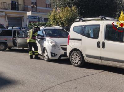 Civitanova, incidente in via Doria: sei auto coinvolte e tre feriti in ospedale