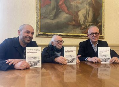 La festa della poesia a Civitanova Alta diventa un libro curato da Umberto Piersanti