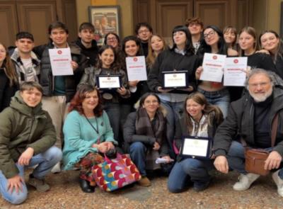 Il Liceo più filosofico d'Italia: il 'Da Vinci' di Civitanova vince in tutte le categorie al concorso nazionale di Bologna