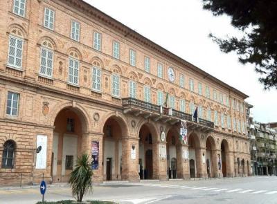 Civitanova, convenzione con l'Univpm per lo svolgimento di tirocini formativi presso il comune