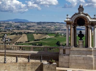 Treia investe sul commercio locale: finanziati i progetti per il Centro Commerciale Naturale e San Lorenzo