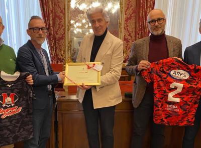 Il Macerata Softball riceve la stella di bronzo al merito sportivo: squadra premiata in Comune