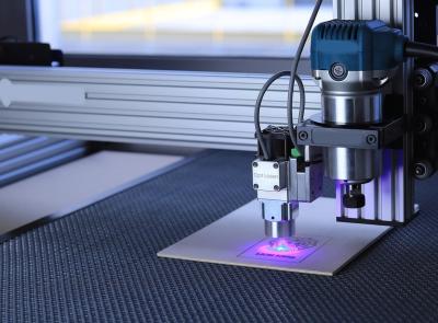 Incisione laser su metalli: applicazioni odierne ed innovazioni future