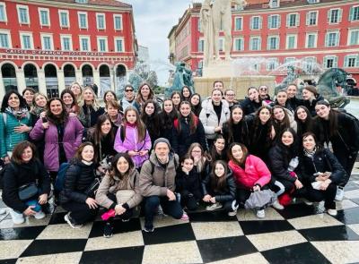 Corridonia, la NoGravity Ballet conquista palcoscenici internazionali: da Roma a Cannes Corridonia, la NoGravity Ballet conquista palcoscenici internazionali: da Roma a Cannes